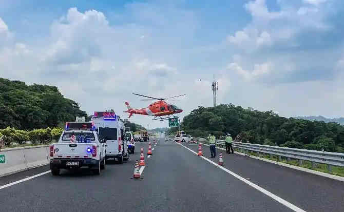 察雅高速公路汽车救援案例